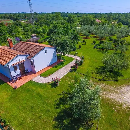 Holiday Home Sergo Porec Exterior photo